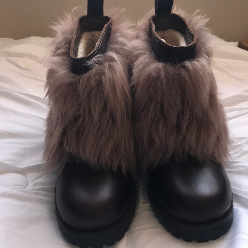 UGG Otelia Boots